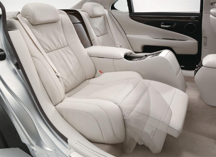  Lexus LS600h L 2007 года  (фото 44 из 224)